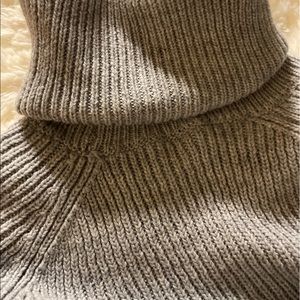 Divided Gray Turtleneck Sweater for Men
